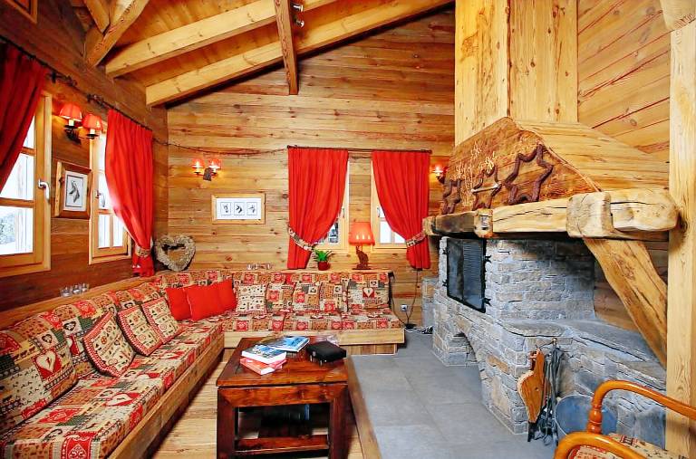 Chalet, 200m from resort center, sauna, terrace, balcony, fireplace or stove, parking, tv — photo 2