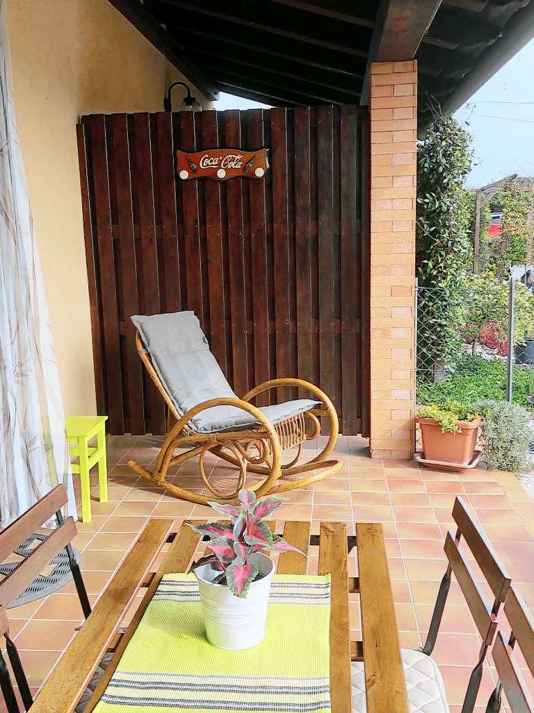 House with garden | Mountain view — photo 2