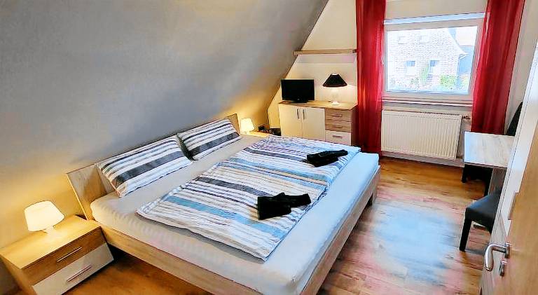Privates Doppelzimmer bei der Weser-Ems Halle in Oldenburg