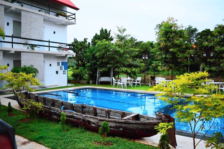 Royal Crown Residence Hotel