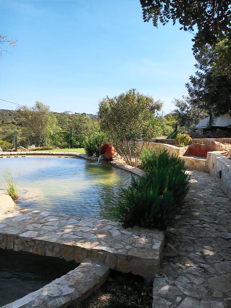 Fully equipped villa with terrace, barbecue & hot tub | Pool view | Pets are welcome — photo 2