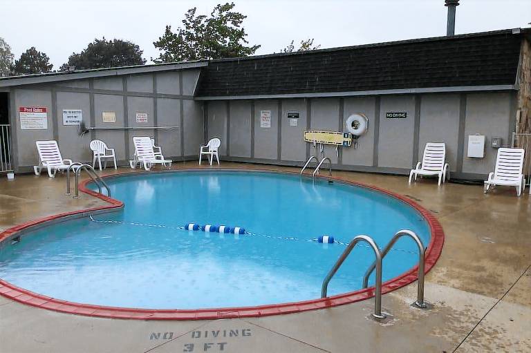 Travelodge by Wyndham Lansing