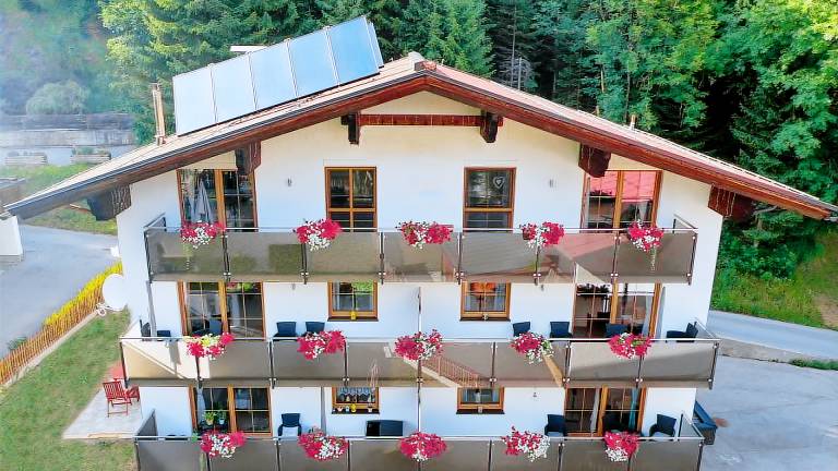 Ferienwohnung in Gemeinde Bach, Holzgau für max. 2 Personen Ferienwohnung in Gemeinde Bach, Holzgau für max. 2 Personen