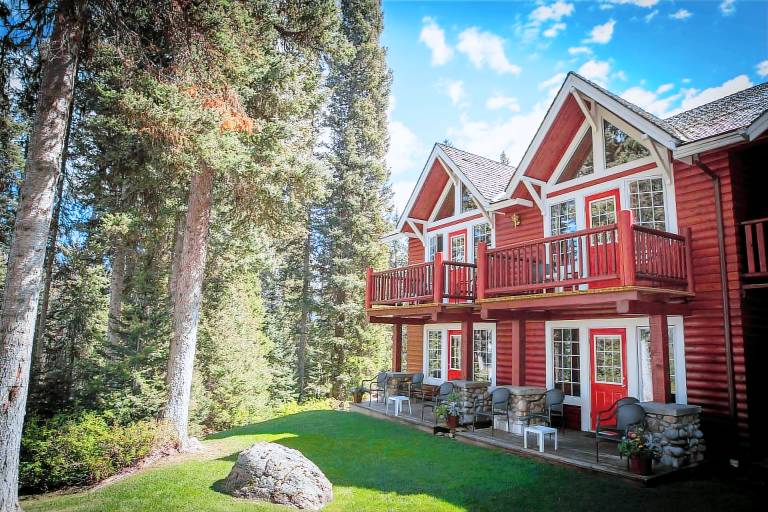 Cabin Lake Louise