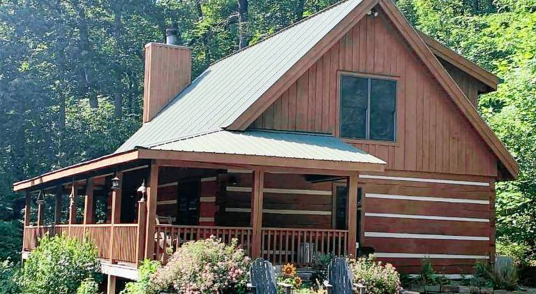 Vacation home with jacuzzi in Indiana