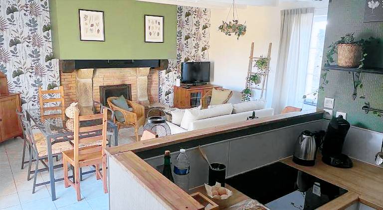 Rental apartment with barbeque, yard & terrace — photo 4