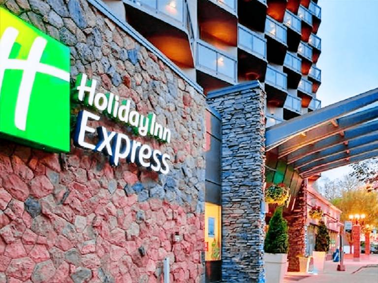 Holiday Inn Express Edmonton Downtown By IHG — photo 4