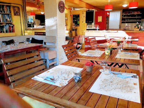 Chalet et mobil homes dans la montagne au Camping les Sapins — photo 4
