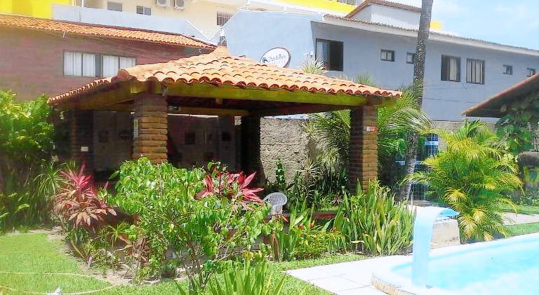 House with pool — photo 3