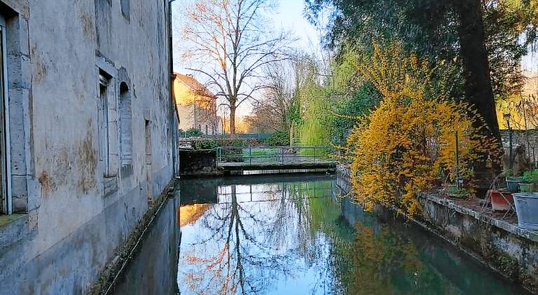 Chambre independante dans le moulin in Vesoul