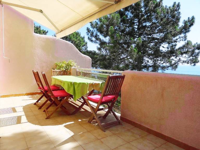 Family-oriented wonderful villa with grill, garden & patio | Sea view | Next to the beach | Pet-friendly — photo 5