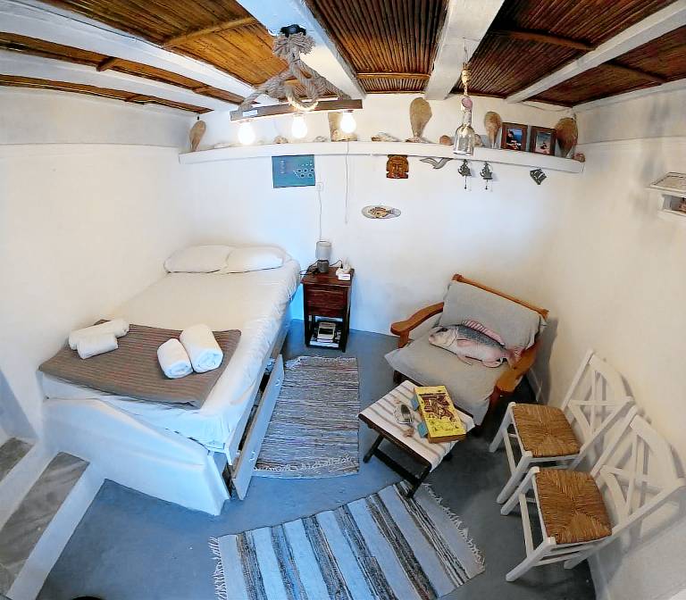 Holiday Home 'Seagull Syros Seaside' with Sea View, Private Terrace and Wi-Fi — photo 2
