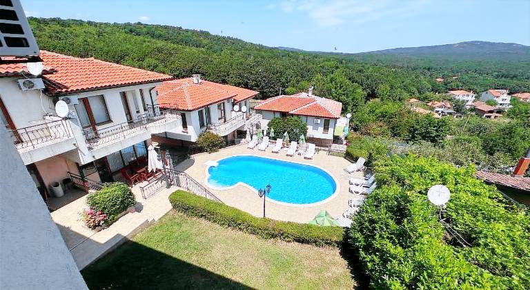 Wonderful vacation home with pool | Pet-friendly in Burgas