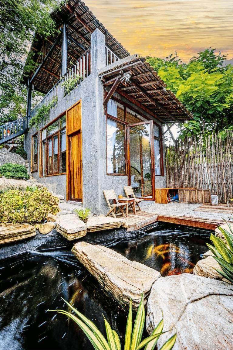 Villa with pool, hot tub & BBQ | Water view — photo 4