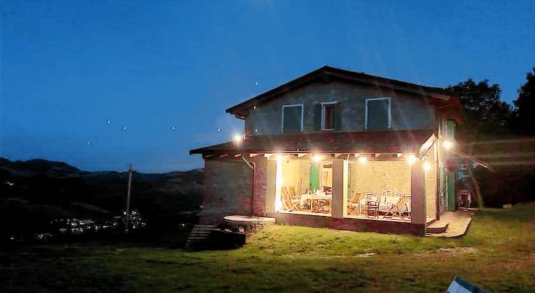 Villa with pool — photo 4