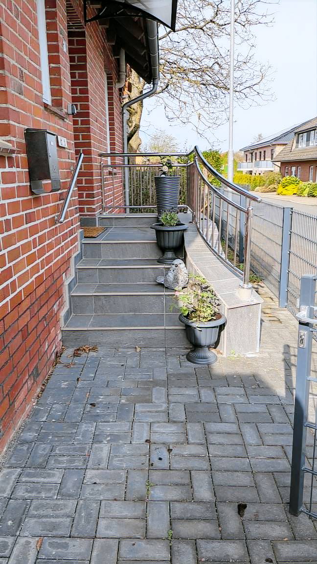 Holiday apartment with grill, terrace & yard | Garden view — photo 4