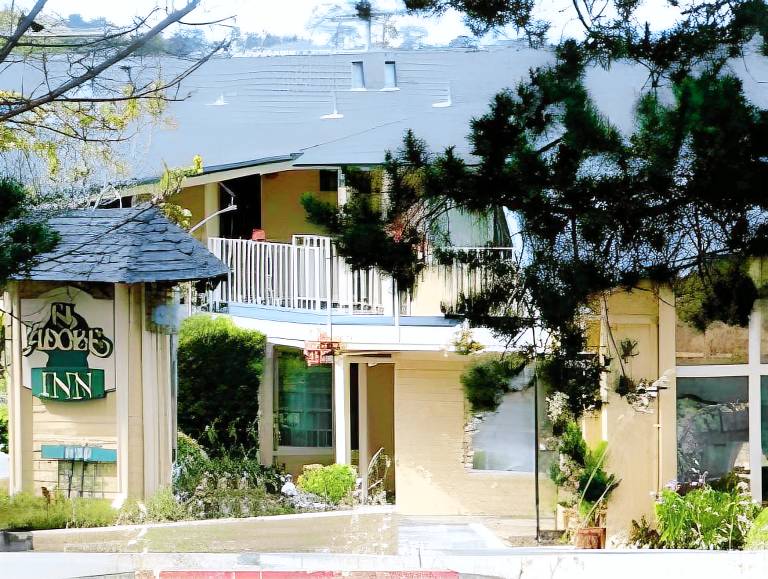 Motel  Monterey