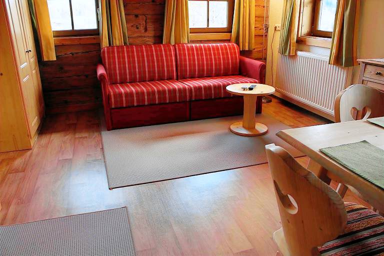 Apartment with garden & patio — photo 2
