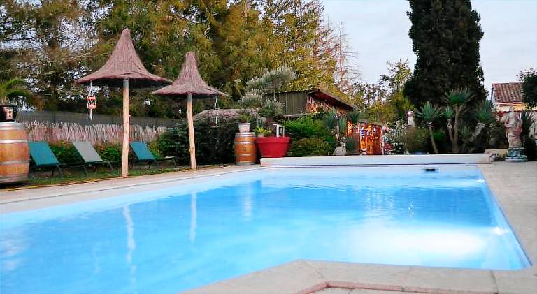 House with jacuzzi, garden & barbeque in Libourne