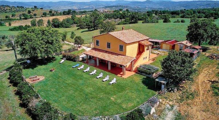 Farm with garden & barbeque | Pet-friendly — photo 3