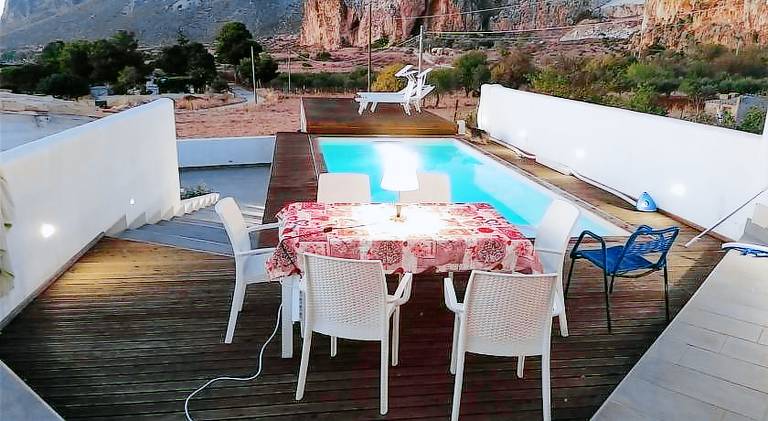 Villa with pool | Pets are welcome — photo 3