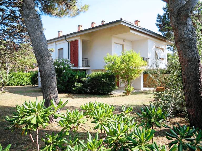 Apartment with garden, patio & barbecue | Sea view — photo 5