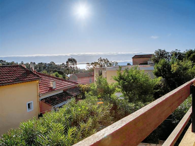 Rental apartment | Close to the beach | Pets allowed in Le Lavandou