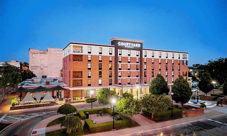 Courtyard by Marriott Springfield Downtown — photo 2