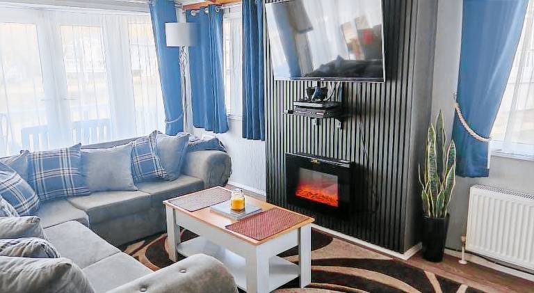 Dog Friendly 8 Berth Lodge, 600 Yard's From The Beach In Hunstanton — photo 2
