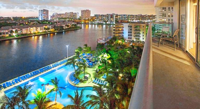 DoubleTree Resort by Hilton Hollywood Beach — photo 3