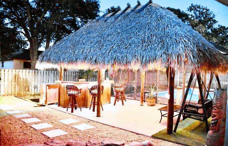House Holiday Cove