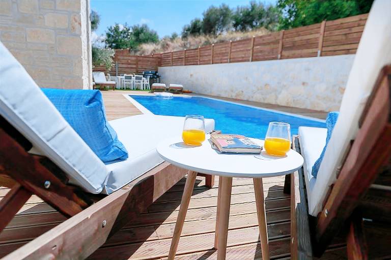 Villa with private pool, garden & grill — photo 4