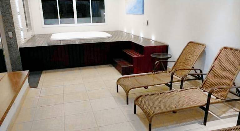 Charming holiday apartment with pool & jacuzzi | Next to the beach | Pets are welcome — photo 4