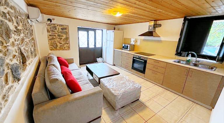 Vacation home with garden | Pets allowed in Heraklion