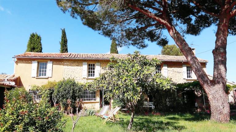 Longère Saint-Julien-de-Peyrolas