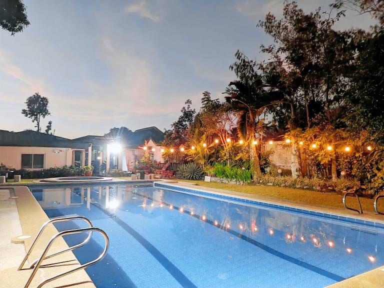 CC Tagaytay Private House with Pool in Tagaytay