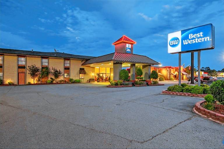 Best Western Inn in Russell, AR