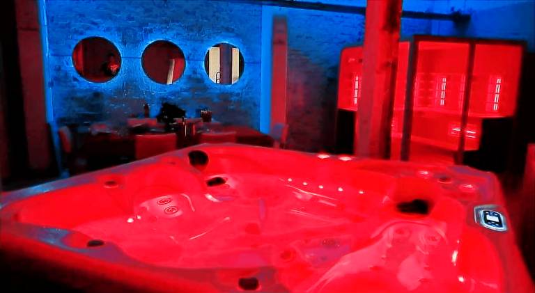 SPA industrial Loft im ehemaligen Umspannwerk Schaltzentrale in Essen