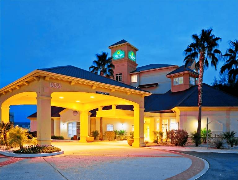La Quinta Inn & Suites by Wyndham Phoenix West Peoria in Peoria, AZ