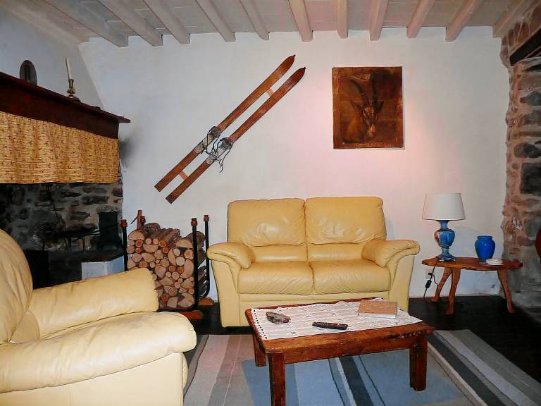 Beautiful gite with barbecue, terrace & garden | Pet-friendly — photo 2