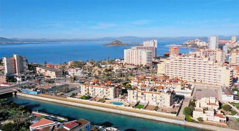 Holiday apartment with pool in Cartagena