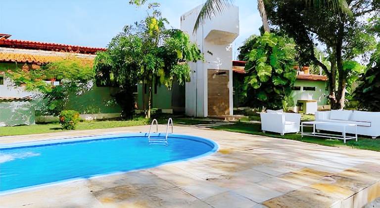 Chalet with pool — photo 4