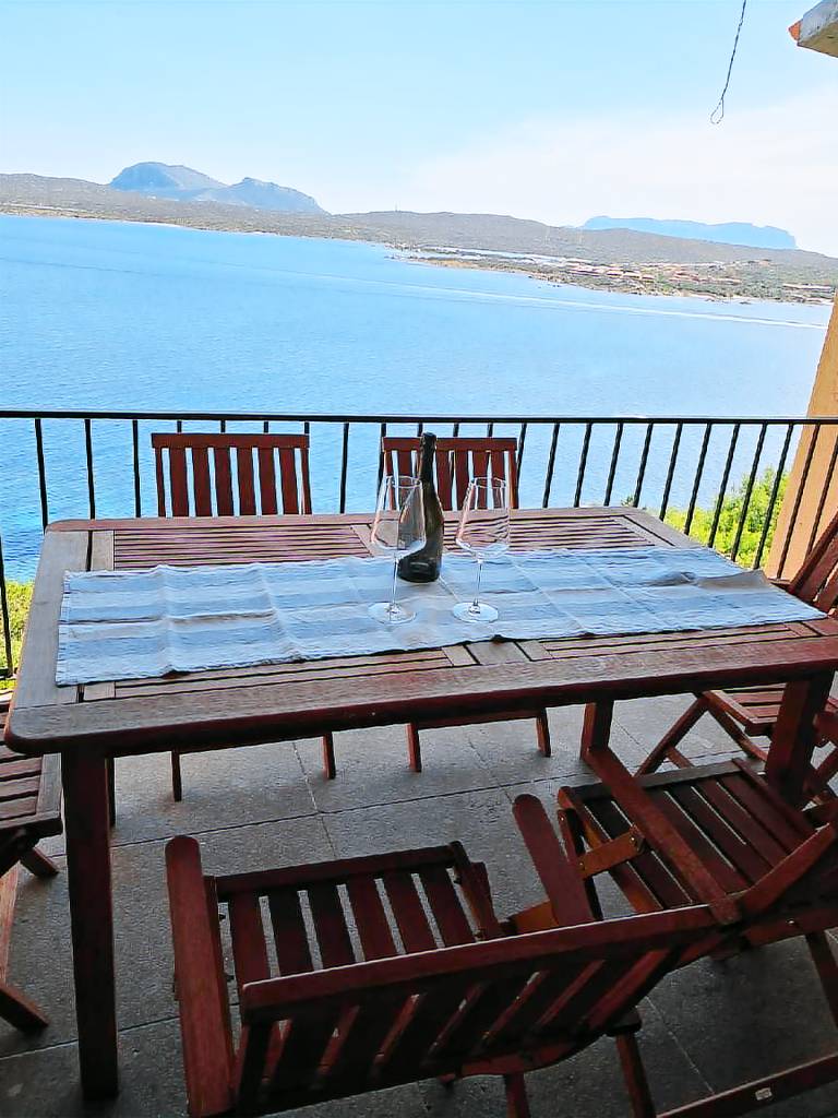 Apartment with pool, yard & terrace | Pets are welcome in Golfo Aranci
