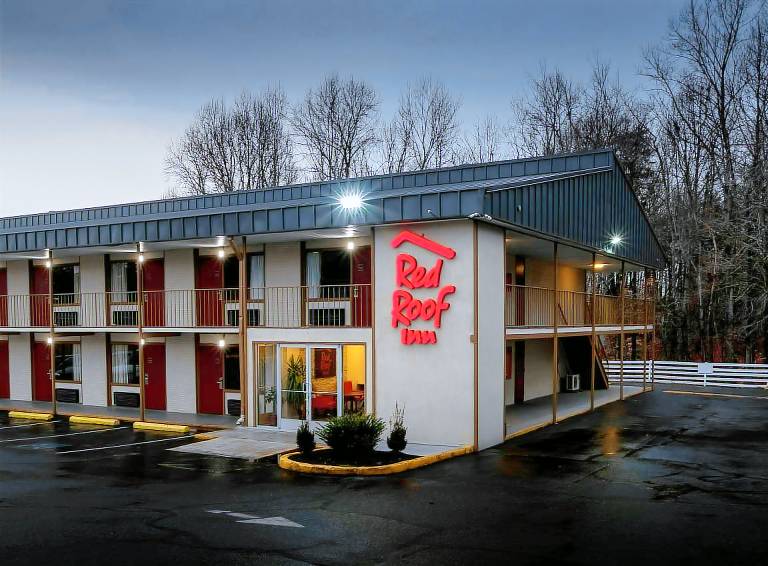 Red Roof Inn Fredericksburg North — photo 2