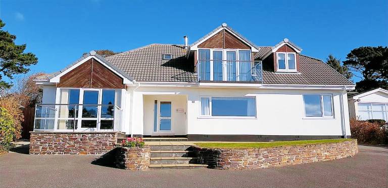 House Saint Austell