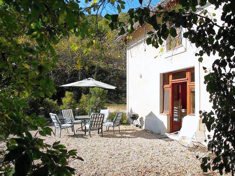 House with grill, pool & yard | Nature view — photo 4