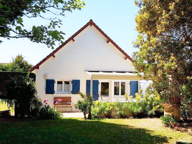 Fully equipped vacation home with patio | Close to the beach | Pets are welcome — photo 4