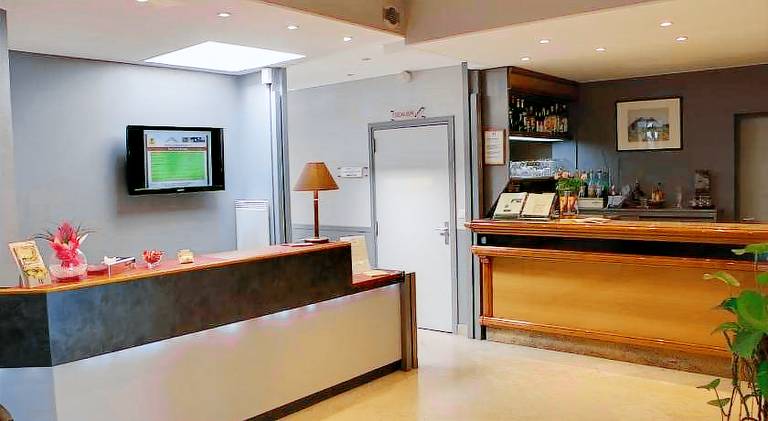 Logis Hotel Restaurant l'Amandois — photo 4