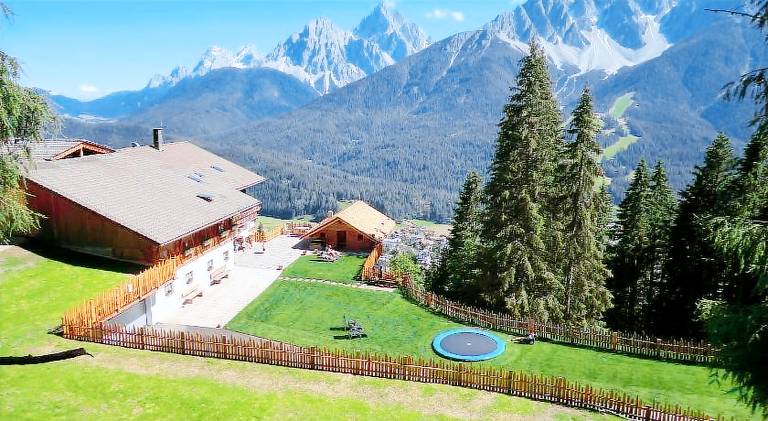 Nice farm with pool, yard & jacuzzi | Pet-friendly — photo 4