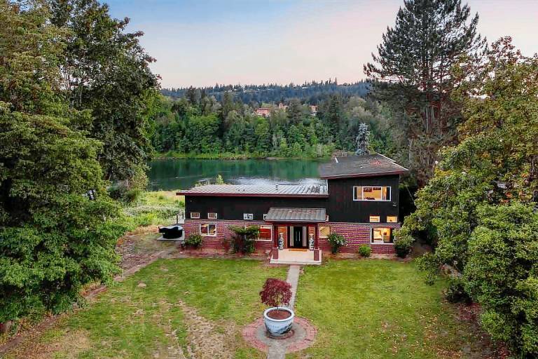 House  Downtown Lake Oswego Oregon